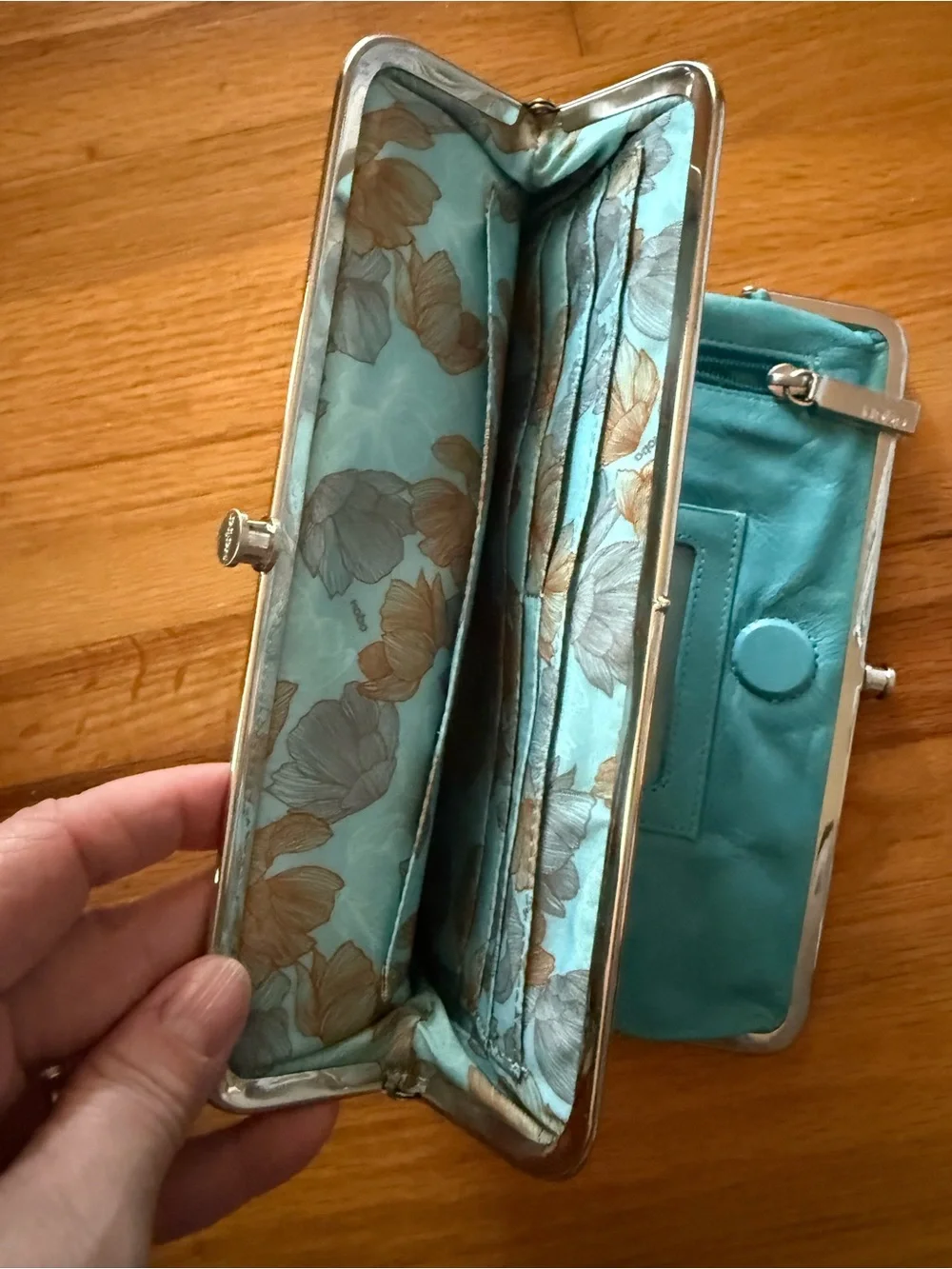 N/A sleek turquoise